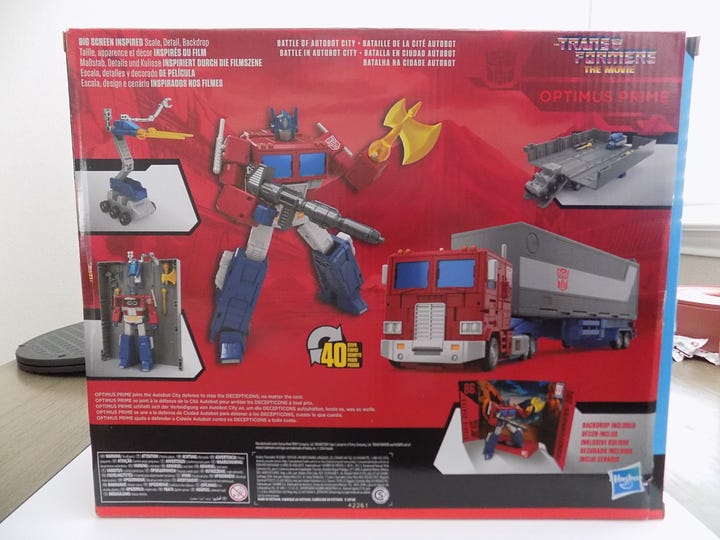 Pictures of the Studio Series 86 Optimus Prime Box