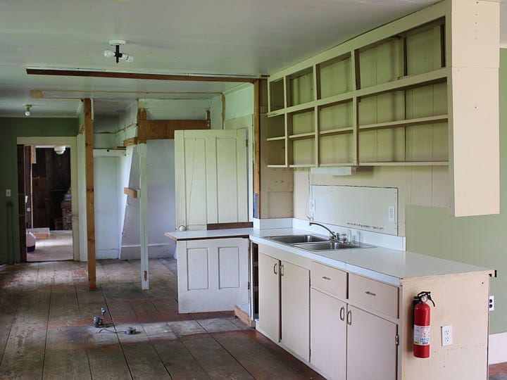 old farmhouse kitchen before renovation