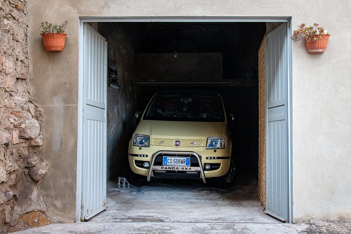 Fiat Pandas.