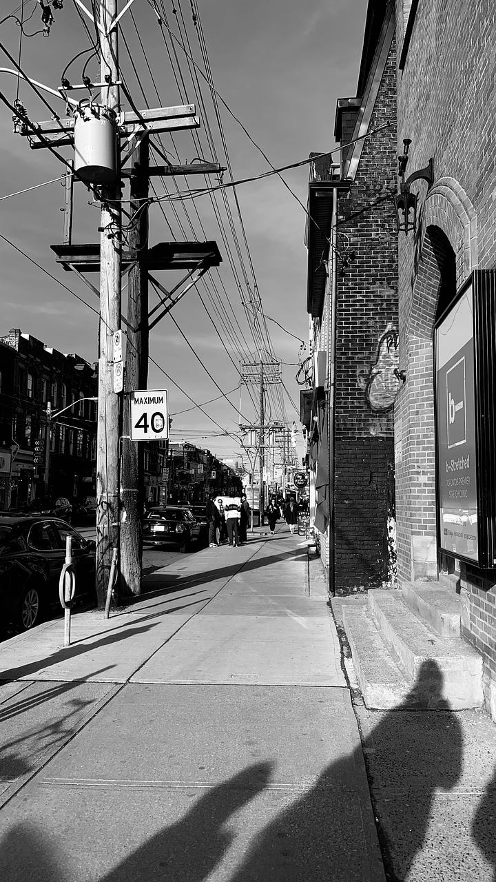toronto, street photography, Toronto street, Toronto street scene, people walking in the street, black and white photography