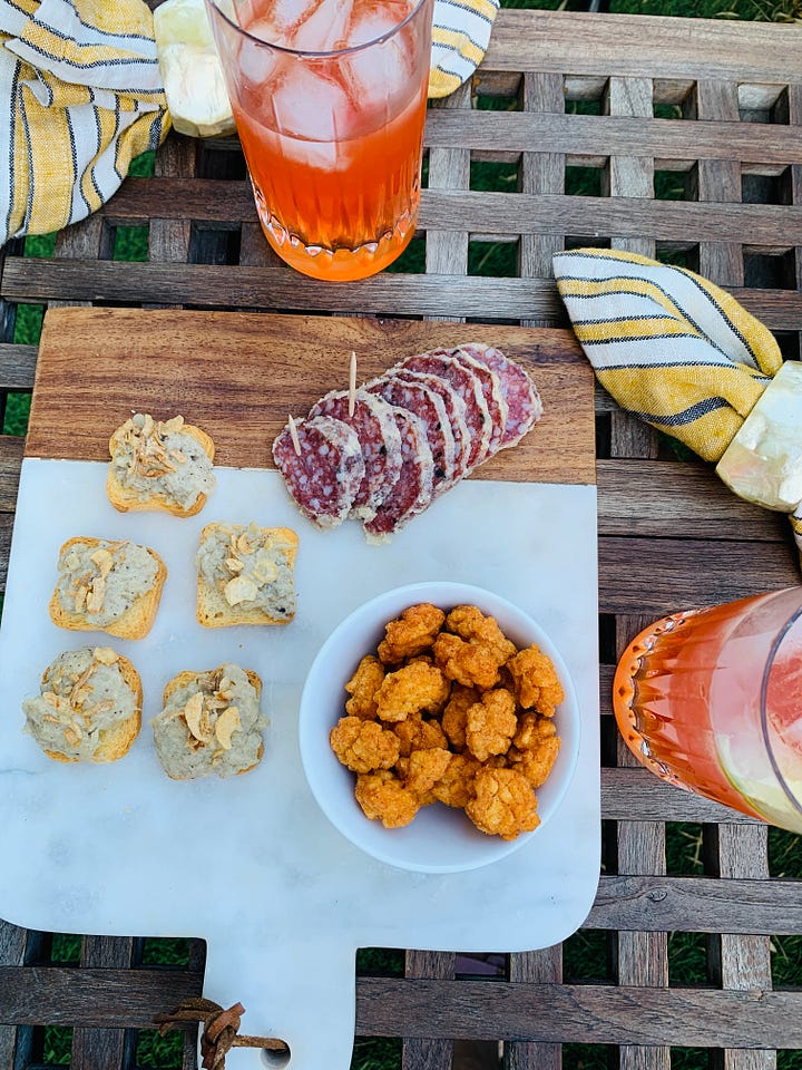 Different appetizers and French hors d'oeuvres ideas for an apéro party