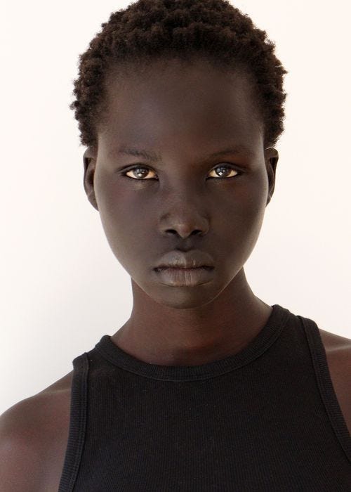 Modelos sudanesas empleadas por la agencia Select, de París