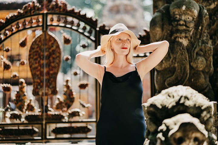 Photos of a blonde lady with jungle background