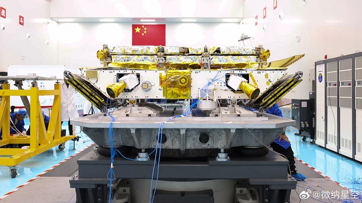 Taijing-04-02A (left) and Taijing-3-04 (right) during production.