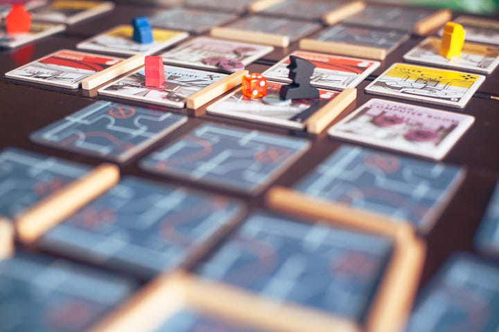 7 Wonders Duel, Burgle Bros, Codenames and Mysterium