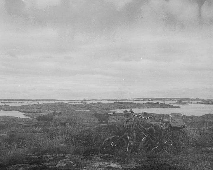 Black and white images of beaches in the west coast of Sweden.