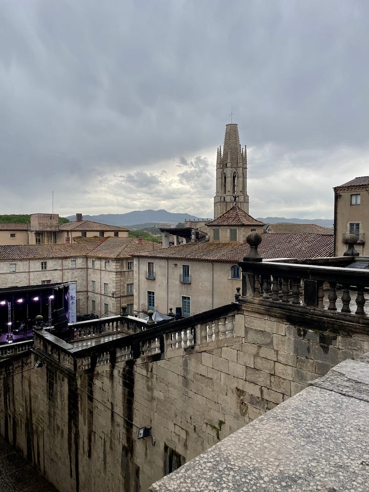 Passeig De La Muralla & Girona Cathedral