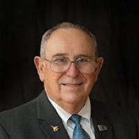 pictures of JCC chair and Williamsburg mayor