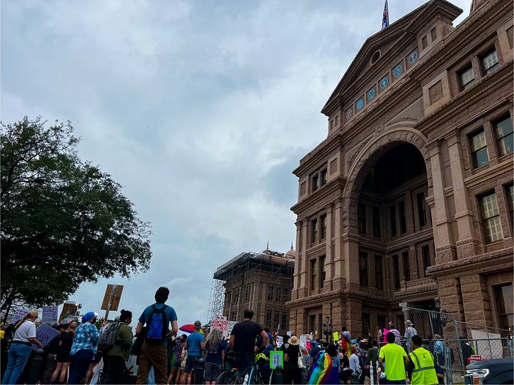 Photos showing crowds of protestors at the Austin, Texas state capitol on February 5. 2025