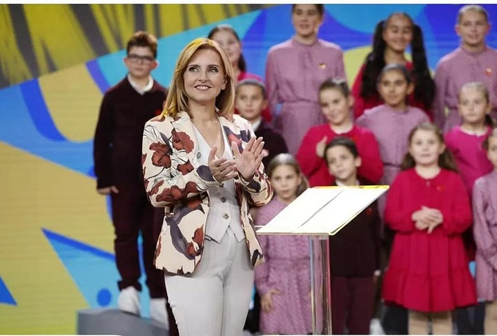 Sabrina Simoni direttrice del Piccolo Coro dell'Antoniano allo Zecchino d'Oro