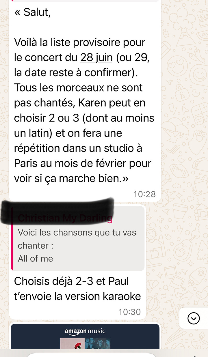 A series of text messages in French language about a band concert