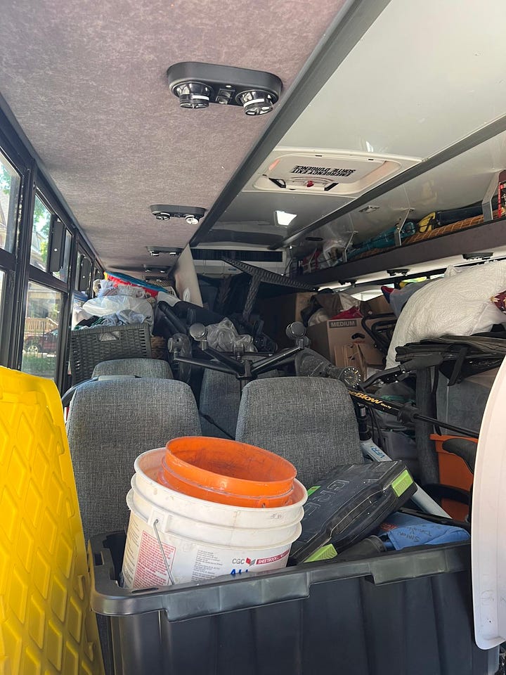 A bus packed full of personal items, deemed the goods of a Transmigrante