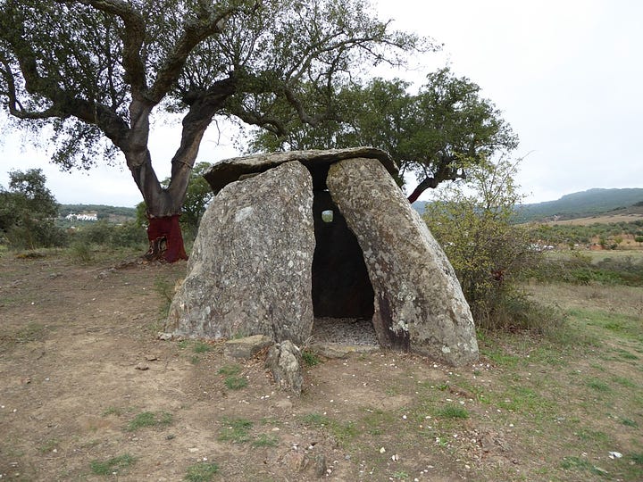 http://noledigasamimadrequeestoyhaciendofoto.blogspot.com/2019/11/anta-da-herdade-da-candeeira-dolmen.html