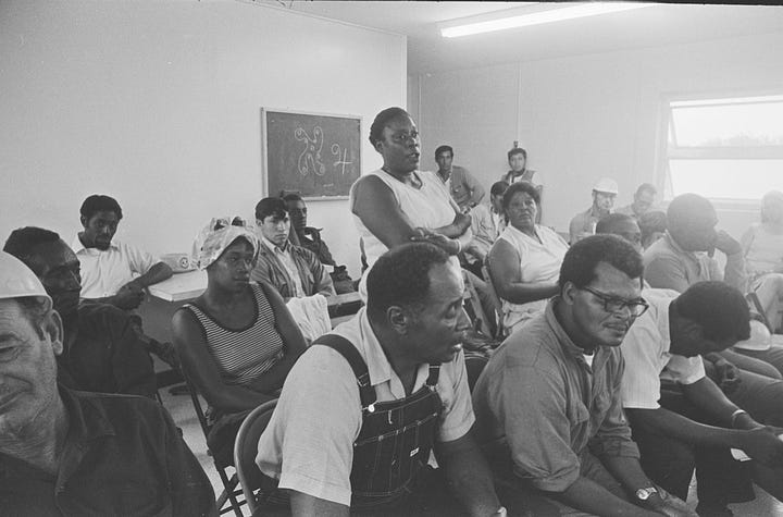 UFW organizer Mack Lyons and farmworkers attending a meeting at the union field office. Avon Park, Florida, 1972. Photos by John Kouns. © Tom and Ethel Bradley Center