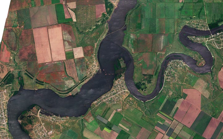 Pavlo-Maryanivka village before and after the destruction of the Kakhovka Dam. Images: PlanetLabs PBS