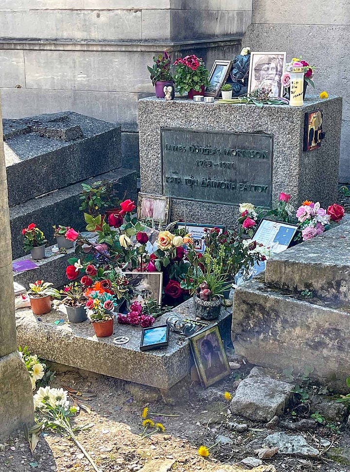 Triumfbågen och Jim Morrisons grav