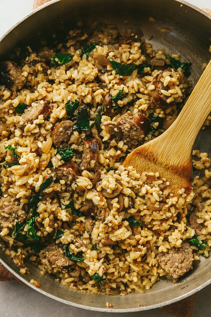 Low-carb risotto with mushrooms, sausage and kale. 