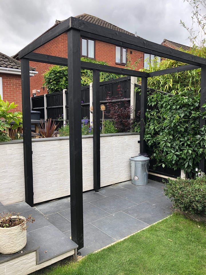 4 stages of constructing the pergola frame