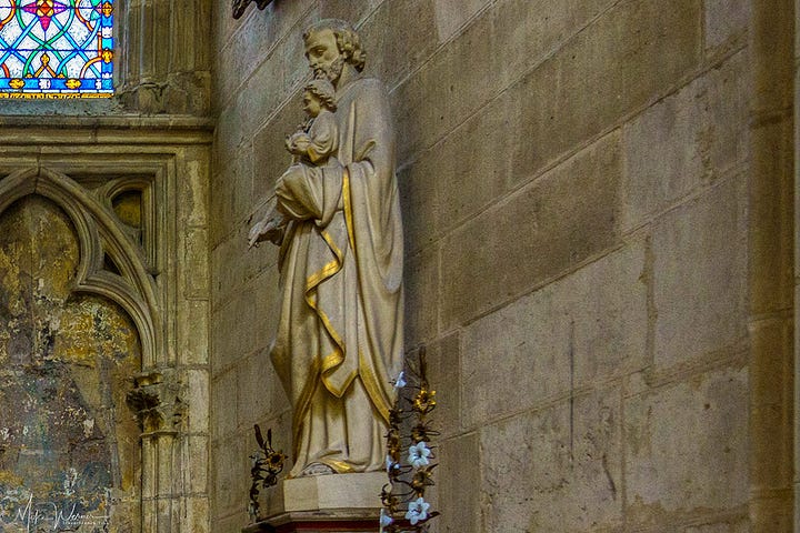 Statues at the Auxerre cathedral