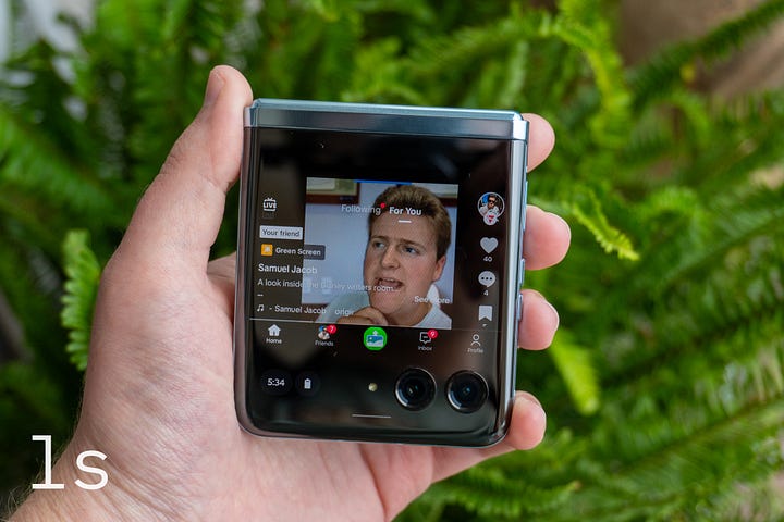 TikTok on Moto Razr+