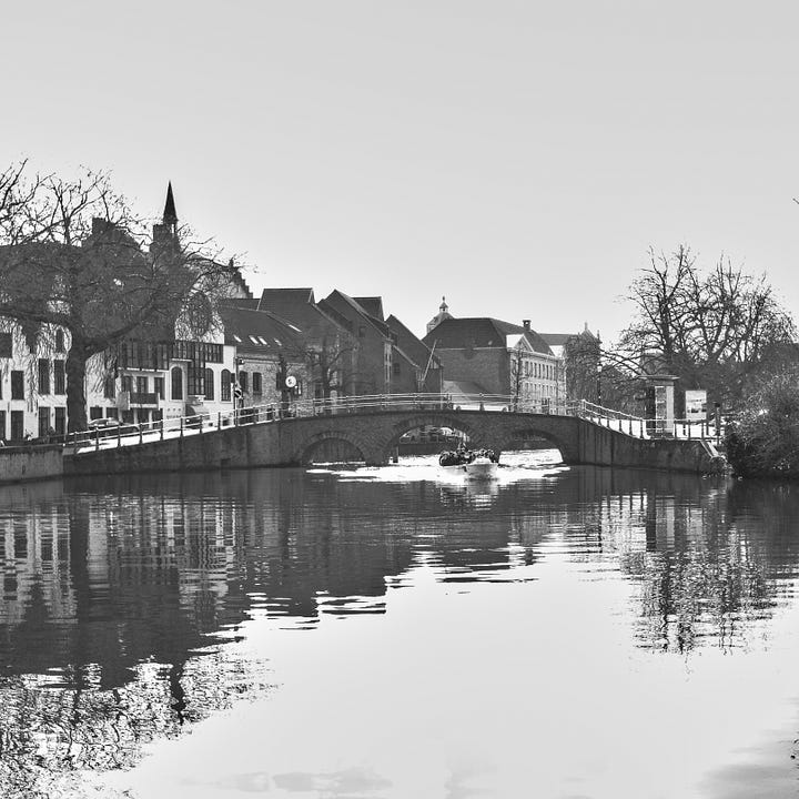 an ongoing photographic project in which I capture life in my hometown of Bruges 