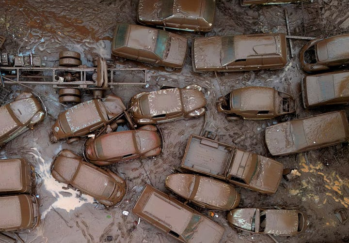 A drone view shows a flooded city center after people were evacuated in Porto Alegre, in Rio Grande do Sul state, Brazil, May 5. Photo: Renan Mattos/Reuters. A drone view shows vehicles in the area affected by the floods, in Encantado, Rio Grande do Sul state, Brazil, May 3. Photo: Diego Vara/Reuters.