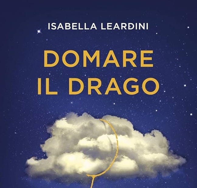 Copertina del libro di Espérance Hakuzwimana Tra i bianchi di scuola. Voci per un'educazione accogliente e copertina del libro di Isabella Leardini Domare il drago