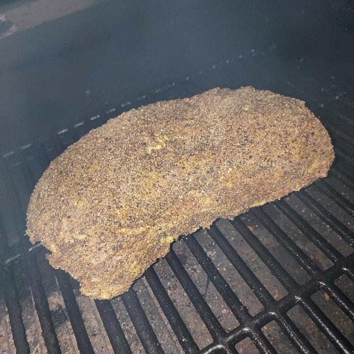 Carne cotta al barbecue utilizzando i rub di JS1599