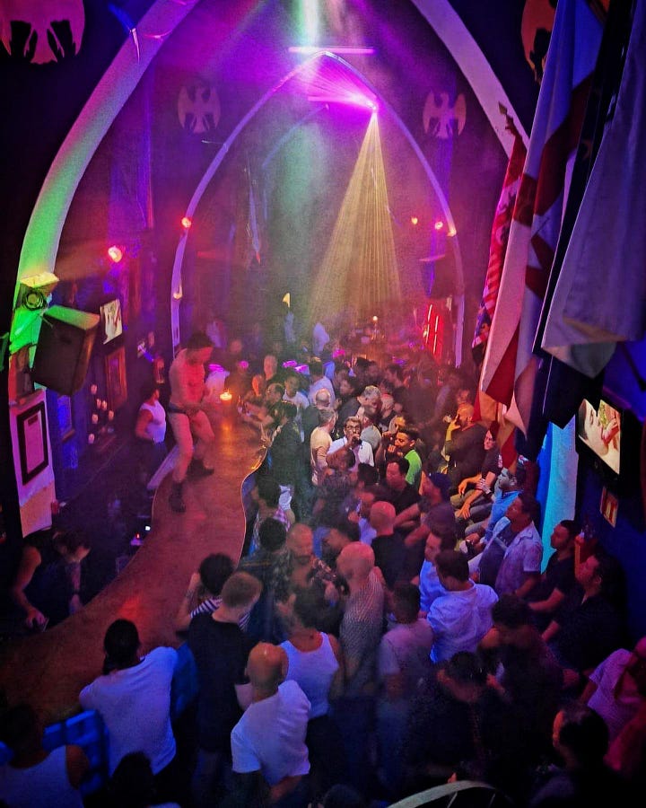 Tom's leather bar mexico city top
