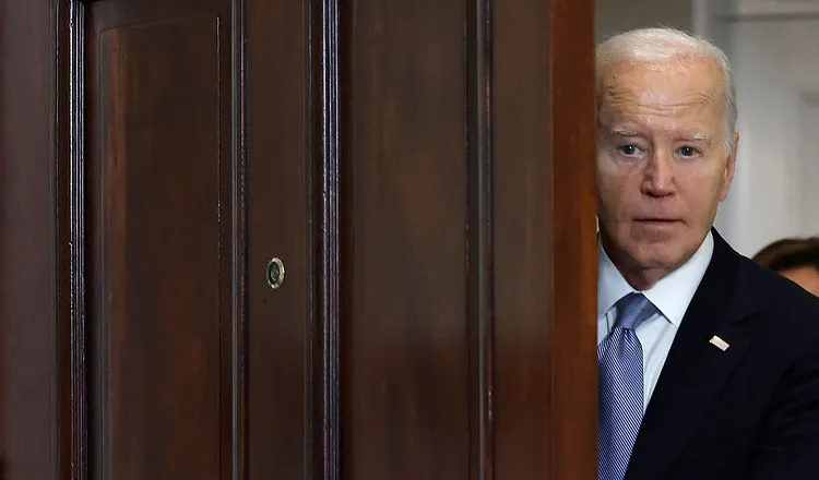 Joe Biden Has No Regrets, and Many Senior Moments-How can you regret what you can't remember?