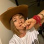 Eve Barlow's avatar