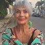 Cat Thompson's avatar
