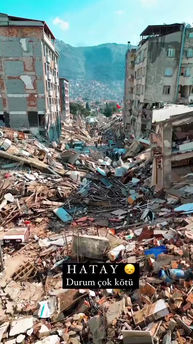 INSPIRING HUMANITY A Prayer as TurkeySyria Exhibit Miraculous Human