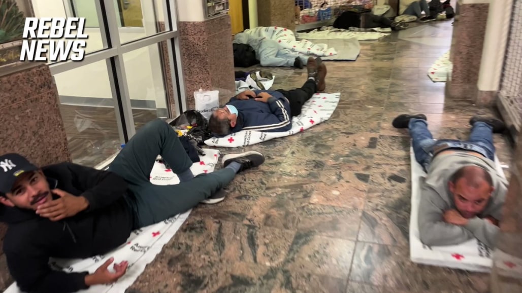 El Paso Airport Hosting Third World Slumber Party