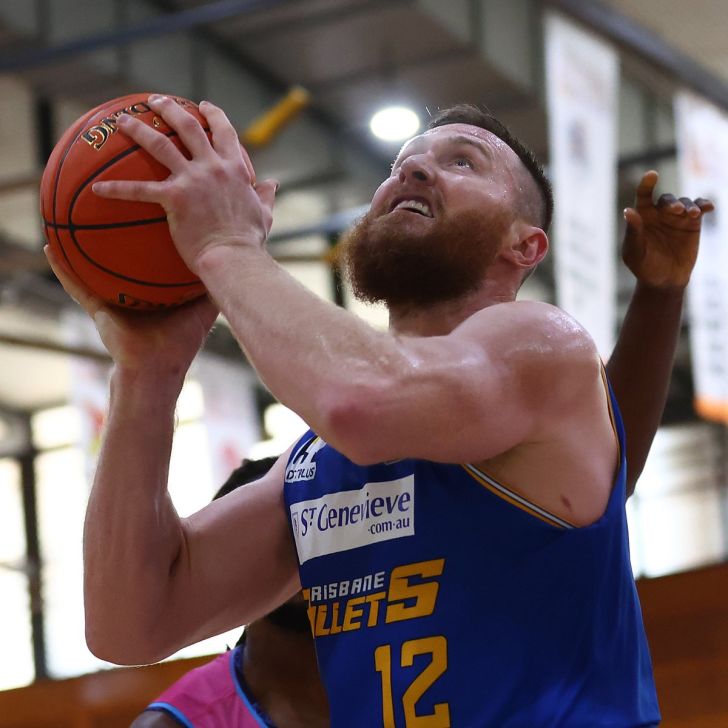 Aron Baynes Resumes Basketball Career, Signs With NBL's Brisbane Bullets -  Sports Illustrated
