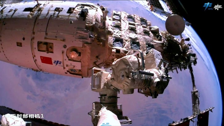 Shenzhou-21 Crew Support Further Experiments With Mission Extension