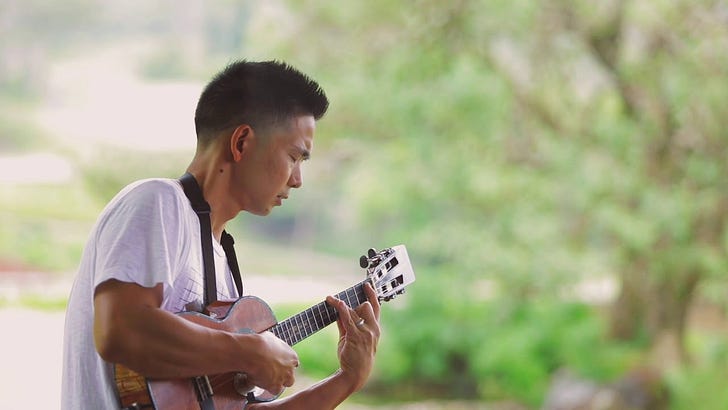 Confessions Of A Baritone Ukulele Hoarder