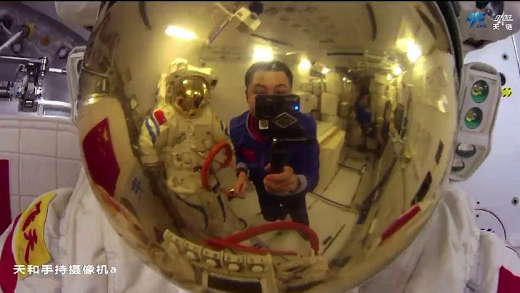 Shenzhou-21 Trio Conduct Emergency Drills, Support Battery and Brain Research