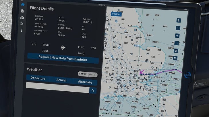 Loading the flight plan from the Flight Tablet into the FMC in the PMDG ...