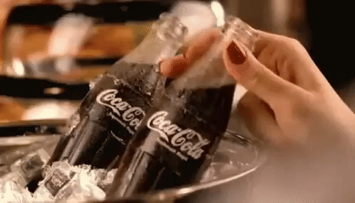 كوكاكولا شرب يشرب مشروب صودا بيبسي GIF